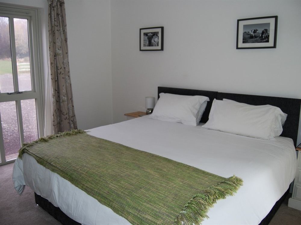 Hare & Hounds Bed & Breakfast Rye Exterior photo